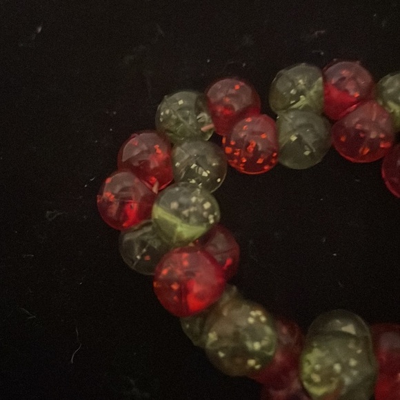 6” red green beaded stackable stretch bracelet with 32 beads - Picture 4 of 8